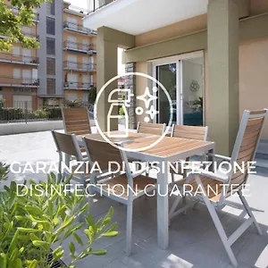 Italianway - Cristoforo Colombo 12 , San Bartolomeo Al Mare Italia